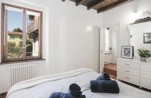 Carate Urio Apartamento | In the Historic Village - Riva Lago 10