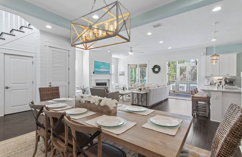 Watercolor Casa | In the Key of the Sea! Private Salt Water Pool and Spa/Hot Tub. Free 6 Bikes! New 6-Seater Golf Cart!