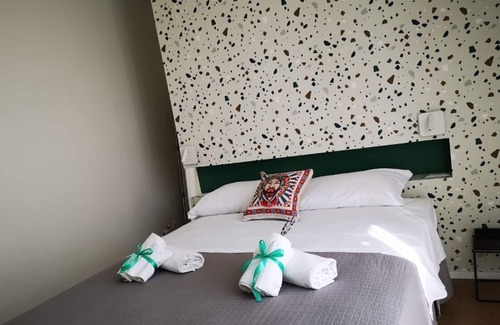 Alcamo Historic Center Apartamento | In the middle between Piazza della Repubblica and Piazza Ciullo - Apartment with shower