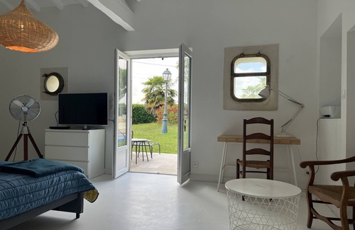 Chadenac Otro | In the middle of the vineyards - Belle Maison with large pool