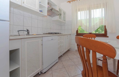 Povile Casa | Alojamiento de 4 habitaciones en Povile