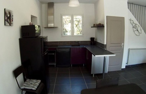 Orgnac-l'Aven Casa | Ardèche Sur, Casa en grandes terrenos arbolados cerrada Piscina privada, muy tranquila