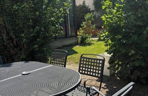 Novi Sad Villa | In the Town villa with garden and parking