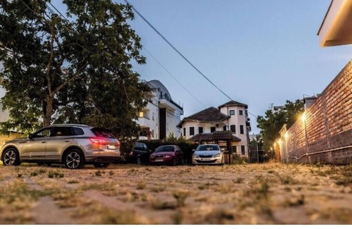 Novi Sad Villa | In the Town villa with garden and parking