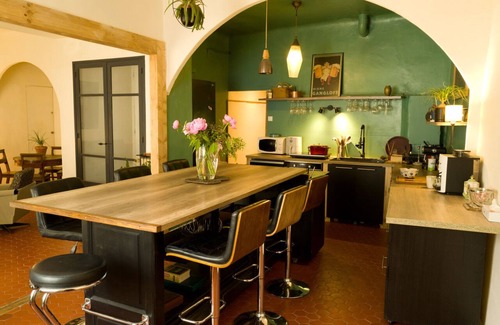Besse-sur-Issole Apartamento | In the village