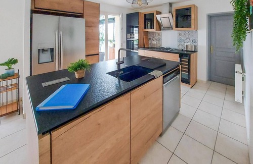 Saint-Martin-la-Garenne Casa | Alojamiento de 4 habitaciones en Saint-Martin-la-Garenn