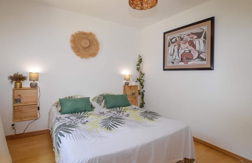 Ucciani Apartamento | In this vacation apartment with a beautiful view of the countryside, the vacation becomes a pleasure