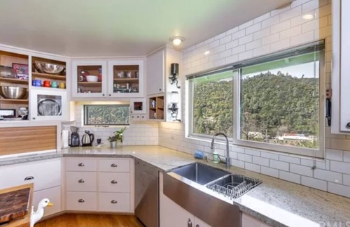 Mariposa Casa | In Town - CASA EL CAPITAN - Near Yosemite, Walk to restaurants, shops, hiking