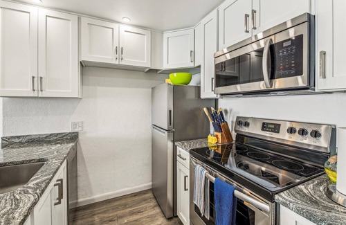 North Ocean City Condominio | Includes Xplorie Activities and Linens. PYRAMID - 1BR oceanfront condo w/outdoor pool.