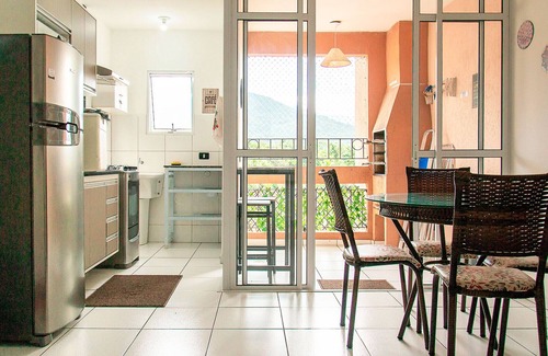 Centro Apartamento | Incrível Apto com piscina e churrasq em Ubatuba/SP