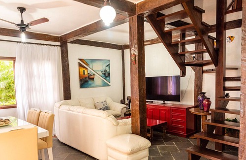 Jardim Sao Miguel Casa | Incrível casa com churrasq na Praia da Enseada/SP