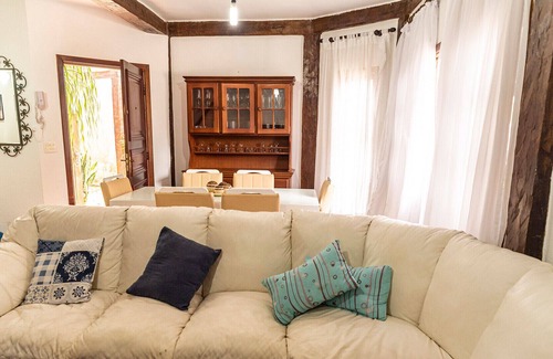 Jardim Sao Miguel Casa | Incrível casa com churrasq na Praia da Enseada/SP