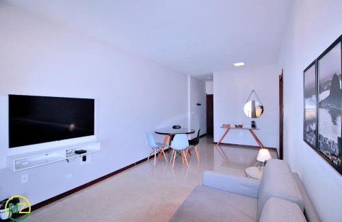 Ipanema Apartamento | Incrível sala e quarto com varanda em Ipanema