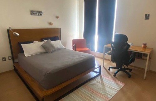 San Luis Potosi Cama Y Desayuno | Amplia habitación con baño privado