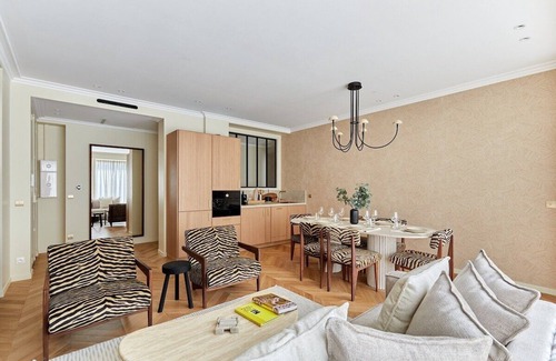 Strasbourg -Saint-Denis Apartamento | Incredible AC Apartment 3 bedrooms Center of Paris