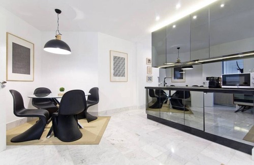Las Acacias Apartamento | Apartamento increíble de diseño reformado E6A