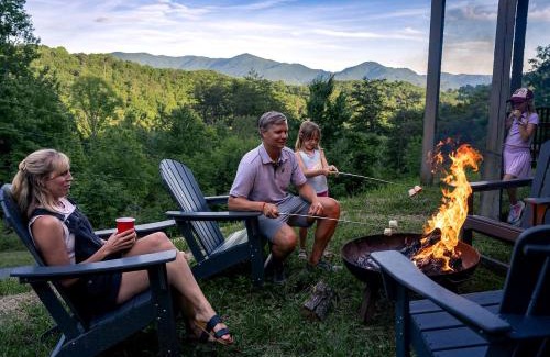 Bryson City Casa | Incredible Mountain Cabin with Private Creek and Hot Tub Allowing Outstanding Views in Bryson City