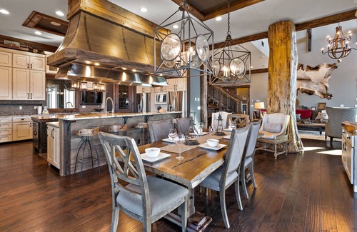 Frank Casa | Incredible Mountain Home with Breathtaking Views