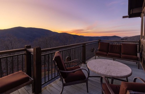 Frank Casa | Incredible Mountain Home with Breathtaking Views