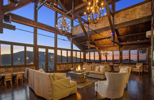 Frank Casa | Incredible Mountain Home with Breathtaking Views