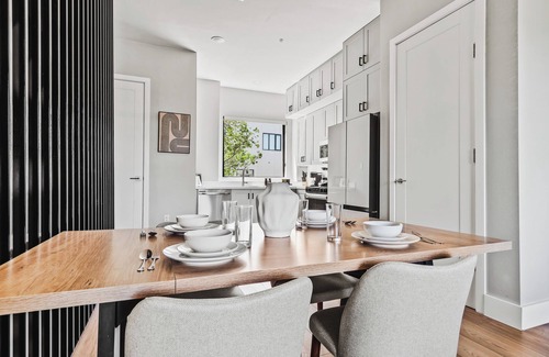 Fort Worth Casa | Incredible New Modern Magnolia Townhome 2 bedrooms