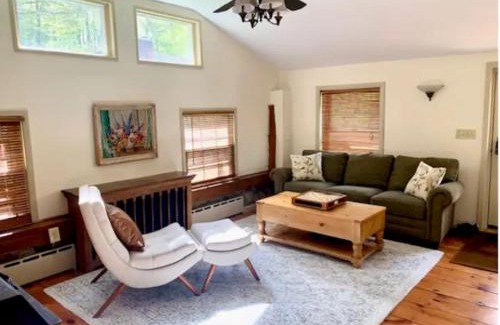 South Salem Casa | INCREDIBLE Northern Westchester Historic Hideaway