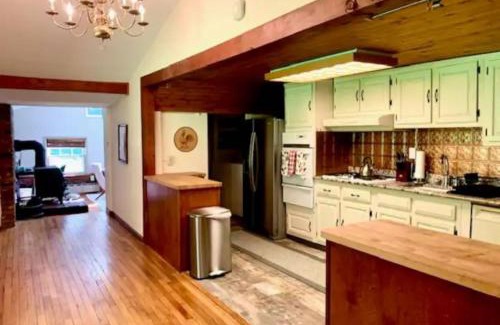 South Salem Casa | INCREDIBLE Northern Westchester Historic Hideaway