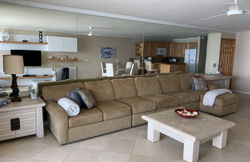 Solana Beach Condominio | Increíble condominio frente al mar- Disponible para el verano a partir del 05-05-2020