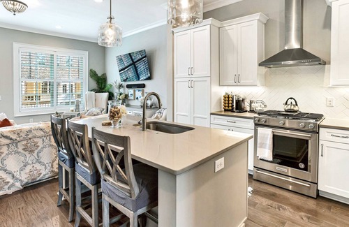 Hitch Village - Fred Wessels Homes Casa | Incredible Pet-friendly Townhome w/ Access to Riverfront by Lucky Savannah