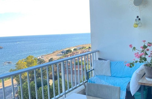 Ajaccio Apartamento | Incredible sea view - close to the beach - F3 - sleeps 5 - Route des sanguinaires