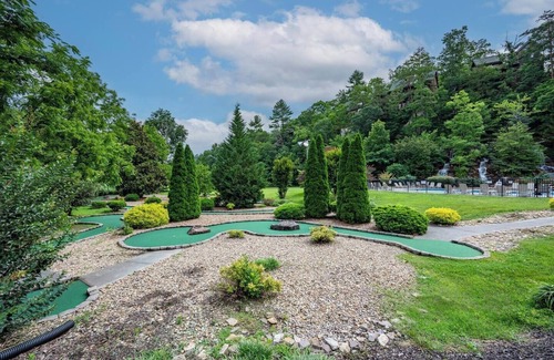 Sevierville Cabina | Incredible Vibes, Cozy Fires, and Pure Relaxation!