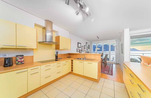 Montreux City Centre Apartamento | Incredible views of Montreux Lake 2BD Appartment