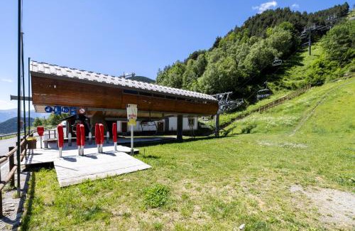 Arinsal Apartamento | Increibles Vistas Al Valle De Arinsal NY - A Pie De Pistas - Parking Incluido l by BonesVacances