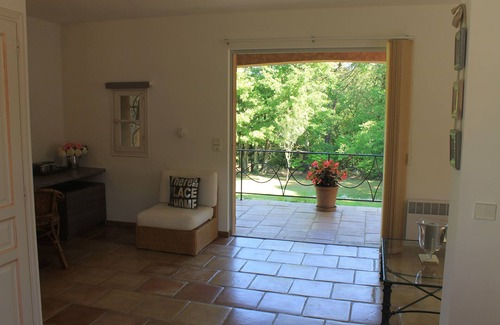 Tourrettes Casa | Dormitorio independiente de 30m2 con una casa de campo provenzal
