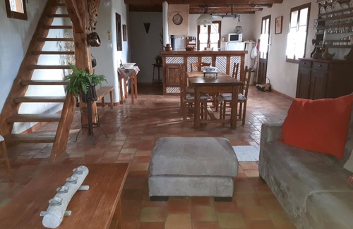 Payzac Casa | Casa en el sur de Ardèche en 3000 m² de terreno con árboles, piscina privada, vista de la naturaleza