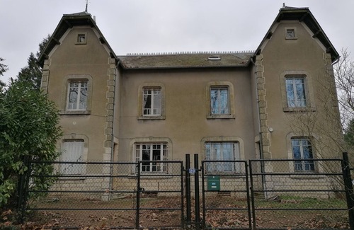 Pouilly-sur-Loire Apartamento | Independent apartment in large villa house