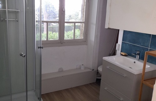 Pouilly-sur-Loire Apartamento | Independent apartment in large villa house