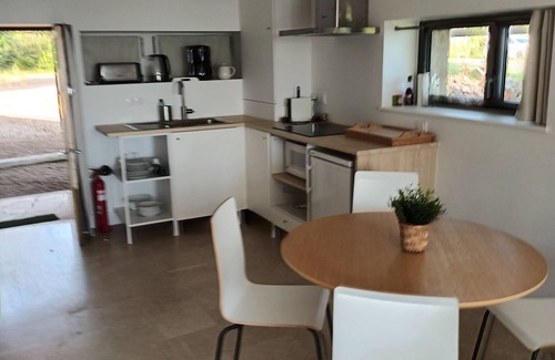 Crozon Apartamento | Independent apartment - expectionnal sea view - swimming pool - 3 persons