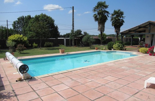 Casteljaloux Chalet De Esquí | CHALET INDEPENDIENTE CON PISCINA CERCA DEL CENTRO