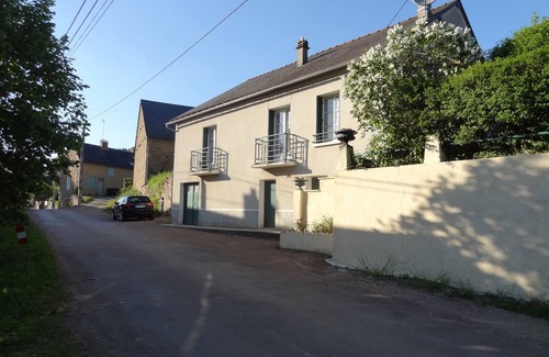 Cussy-en-Morvan Cabaña | Casa de campo independiente en un pequeño pueblo en el parque regional de Morvan