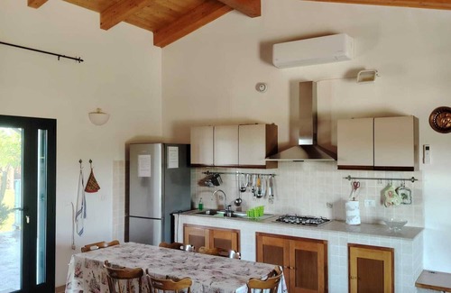 San Vito Chietino Cabaña | Casa rural en el campo cerca del mar.