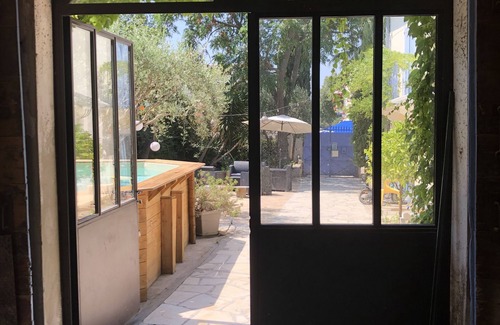 Vic-la-Gardiole Casa | Independent house with garden and swimming pool, sleeps 10