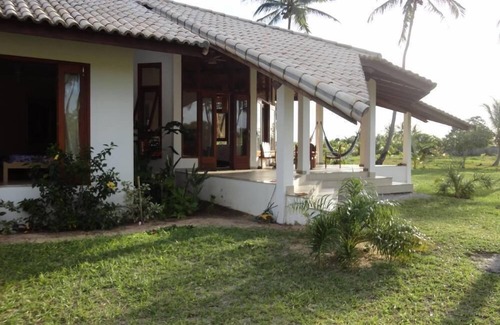 Santa Cruz Cabralia Casa | casa independiente en una residencia privada con piscina y acceso directo a la playa