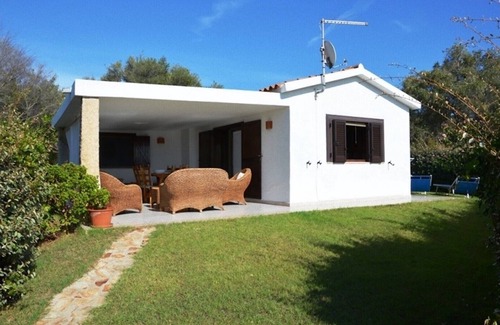 Baja Sardinia Casa | Villa independiente en el parque junto al mar