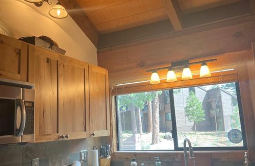 Truckee Casa | Indian Hills Gem Awaits