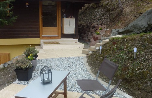 Lauenen Bei Gstaad Chalet De Esquí | Verano indio en Anniviers: Chalet Les Frasques, naturaleza, sauna, chalet 36m2