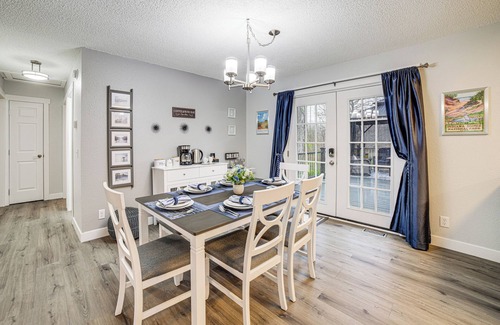 Town of Pines Casa | Indiana Dunes Home w/ Gas Grill: 1 Mi to Beach!