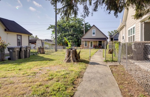 Indianapolis Cabaña | Indianapolis Home w/ Porch - Close to Mile Square!