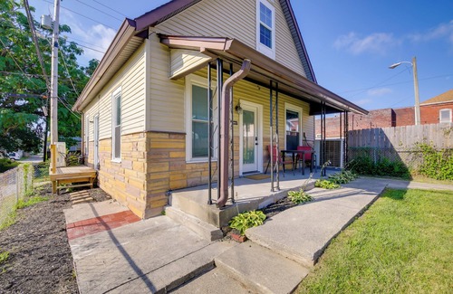 Indianapolis Cabaña | Indianapolis Home w/ Porch - Close to Mile Square!