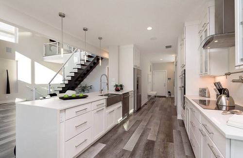 Indianapolis Casa | Stylish Surrey Park Home w/ Pool, Fire Pit, Gourmet Kitchen, Outdoor Grill + Bar